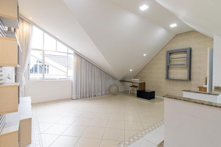 Casa de condomínio para alugar com 140m², 3 quartos e 2 vagasÁtico