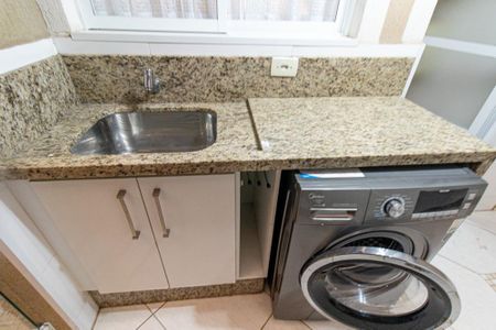 Casa de condomínio para alugar com 140m², 3 quartos e 2 vagasÁrea de Serviço