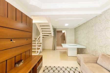 Casa de condomínio para alugar com 140m², 3 quartos e 2 vagasSala