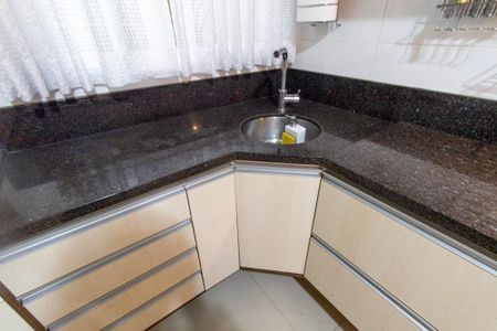 Casa de condomínio para alugar com 140m², 3 quartos e 2 vagasCozinha