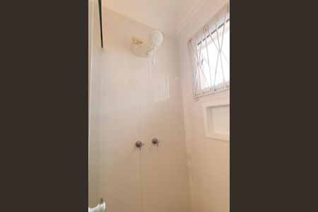 Casa de condomínio para alugar com 140m², 3 quartos e 2 vagasBanheiro da Suite