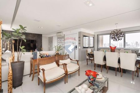Apartamento para alugar com 3 quartos, 167m² em Parque São Jorge, São Paulo
