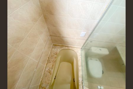 Apartamento à venda com 97m², 3 quartos e 2 vagas Apartamento à venda com 97m², 3 quartos e 2 vagasSuíte