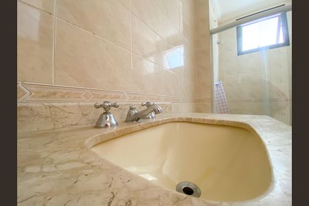 Apartamento à venda com 97m², 3 quartos e 2 vagas Apartamento à venda com 97m², 3 quartos e 2 vagasBanheiro