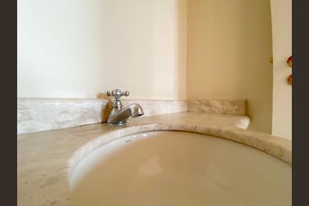 Apartamento à venda com 97m², 3 quartos e 2 vagas Apartamento à venda com 97m², 3 quartos e 2 vagasBanheiro