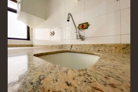 Apartamento à venda com 97m², 3 quartos e 2 vagas Apartamento à venda com 97m², 3 quartos e 2 vagasCozinha