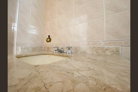 Apartamento à venda com 97m², 3 quartos e 2 vagas Apartamento à venda com 97m², 3 quartos e 2 vagasBanheiro