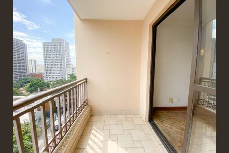 Apartamento à venda com 97m², 3 quartos e 2 vagas Apartamento à venda com 97m², 3 quartos e 2 vagasVaranda