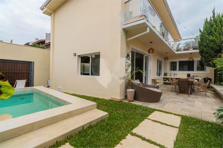 Casa à venda com 269m², 3 quartos e sem vaga