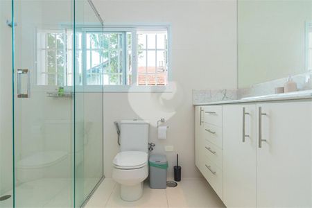 Casa à venda com 269m², 3 quartos e sem vaga