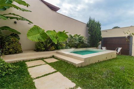 Casa à venda com 269m², 3 quartos e sem vaga