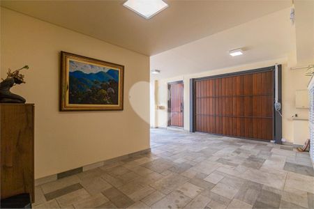 Casa à venda com 269m², 3 quartos e sem vaga