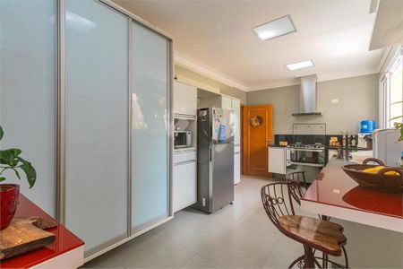 Casa à venda com 269m², 3 quartos e sem vaga