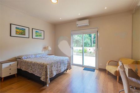 Casa à venda com 269m², 3 quartos e sem vaga