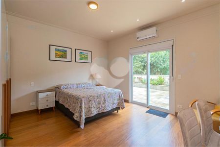 Casa à venda com 269m², 3 quartos e sem vaga