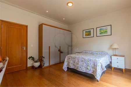 Casa à venda com 269m², 3 quartos e sem vaga