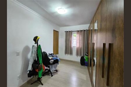 Casa à venda com 242m², 3 quartos e 3 vagas