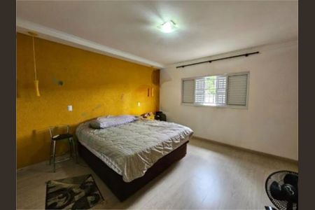 Casa à venda com 242m², 3 quartos e 3 vagas