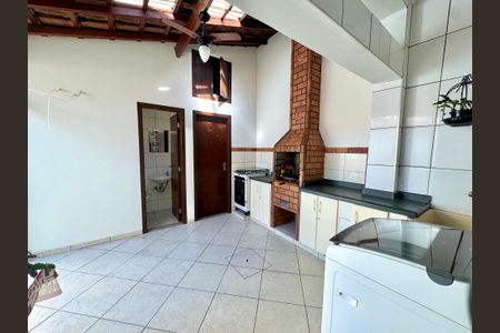 Casa para alugar com 220m², 2 quartos e 2 vagas Casa para alugar com 220m², 2 quartos e 2 vagasÁrea de Serviço
