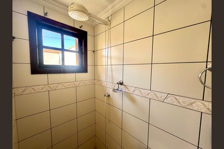 Casa para alugar com 220m², 2 quartos e 2 vagas Casa para alugar com 220m², 2 quartos e 2 vagasBanheiro 2