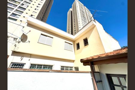 Casa para alugar com 220m², 2 quartos e 2 vagas Casa para alugar com 220m², 2 quartos e 2 vagasEdícula