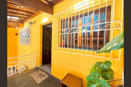 Casa para alugar com 220m², 2 quartos e 2 vagas Casa para alugar com 220m², 2 quartos e 2 vagasGaragem