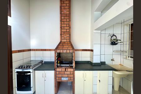Casa para alugar com 220m², 2 quartos e 2 vagas Casa para alugar com 220m², 2 quartos e 2 vagasChurrasqueira