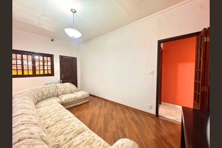 Sala de casa para alugar com 2 quartos, 220m² em Vila Augusta, Guarulhos