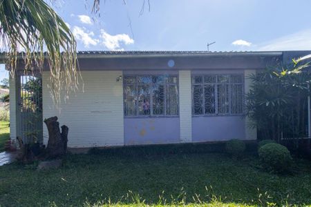Casa para alugar com 852m², 3 quartos e 1 vaga Casa para alugar com 852m², 3 quartos e 1 vagaFachada