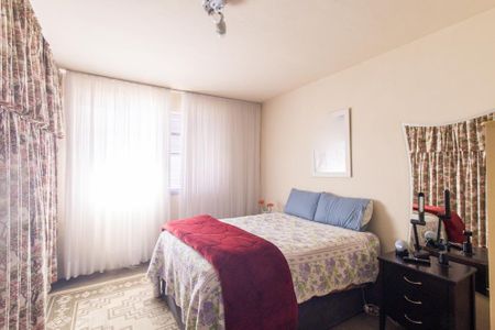 Casa para alugar com 852m², 3 quartos e 1 vaga Casa para alugar com 852m², 3 quartos e 1 vagaQuarto 2