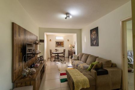 Casa para alugar com 852m², 3 quartos e 1 vaga Casa para alugar com 852m², 3 quartos e 1 vagaSala de TV