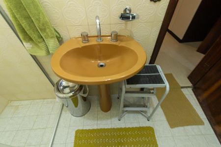 Casa para alugar com 852m², 3 quartos e 1 vaga Casa para alugar com 852m², 3 quartos e 1 vagaBanheiro da Suite