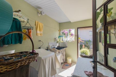 Casa para alugar com 852m², 3 quartos e 1 vaga Casa para alugar com 852m², 3 quartos e 1 vagaÁrea de Serviço