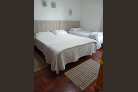 Casa para alugar com 385m², 5 quartos e 3 vagasQuarto