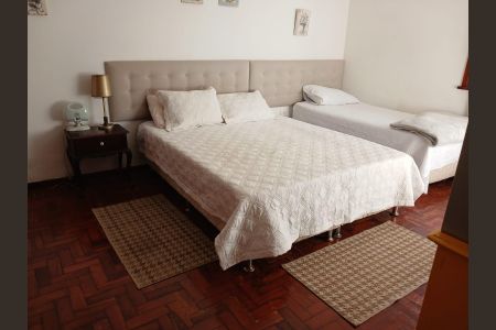 Casa para alugar com 385m², 5 quartos e 3 vagasQuarto
