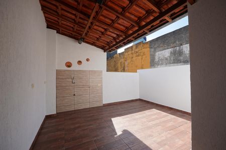 Casa à venda com 100m², 2 quartos e 1 vagaÁrea de Serviço