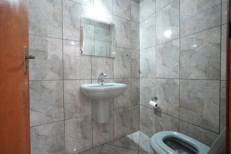 Casa à venda com 100m², 2 quartos e 1 vagaLavabo