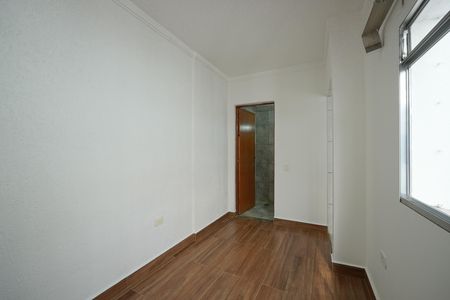 Casa à venda com 100m², 2 quartos e 1 vagaCorredor