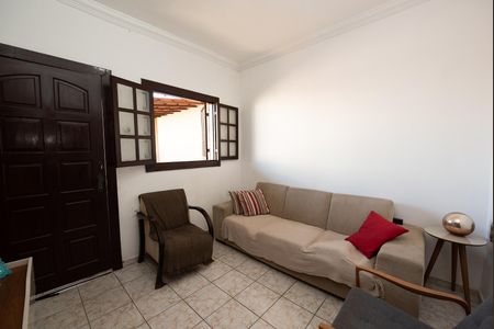 Sala de casa para alugar com 2 quartos, 80m² em Darcy Vargas, Belo Horizonte