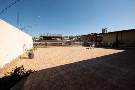 Casa para alugar com 80m², 2 quartos e sem vagavaranda