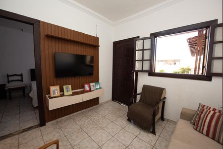 Casa para alugar com 80m², 2 quartos e sem vagaSala