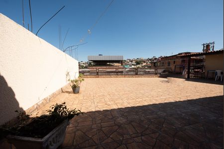 Casa para alugar com 80m², 2 quartos e sem vagavaranda