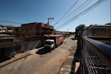 Casa para alugar com 80m², 2 quartos e sem vagaVista rua