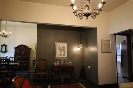 Casa à venda com 4 quartos, 200m² em Vila Campo Grande, São Paulo