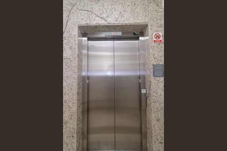 Apartamento à venda com 41m², 2 quartos e sem vaga Apartamento à venda com 41m², 2 quartos e sem vagaÁrea comum - Elevador