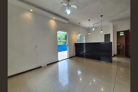 Casa de Condomínio para alugar com 3 quartos, 102m² em Barra de Guaratiba, Rio de Janeiro