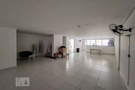 Apartamento à venda com 45m², 2 quartos e 1 vaga Apartamento à venda com 45m², 2 quartos e 1 vagaÁrea comum - Salão de festas
