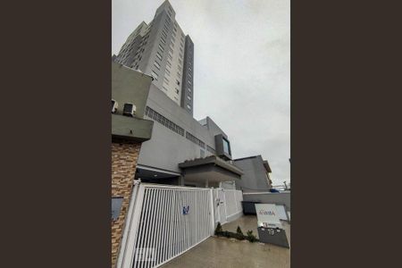 Apartamento à venda com 45m², 2 quartos e 1 vaga Apartamento à venda com 45m², 2 quartos e 1 vagaFachada
