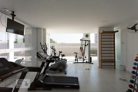 Apartamento à venda com 45m², 2 quartos e 1 vaga Apartamento à venda com 45m², 2 quartos e 1 vagaÁrea comum - Academia