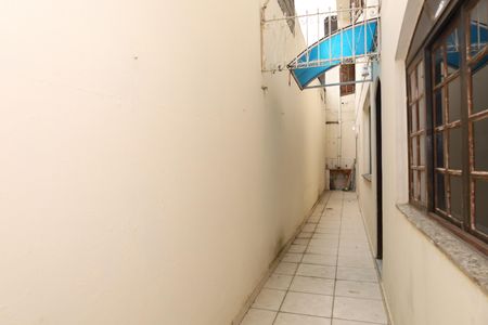 Casa para alugar com 173m², 3 quartos e 2 vagasCorredor